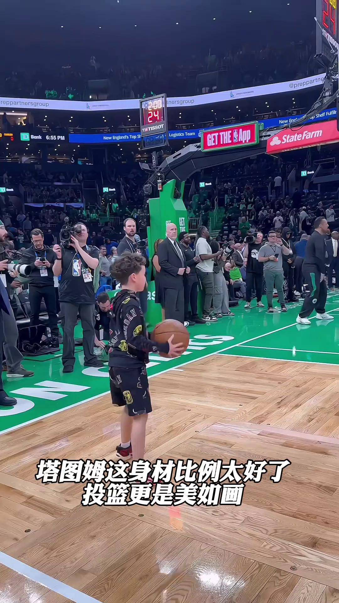 塔图姆连续十五场比赛得分超过赛况扑朔迷离，加拿大队挑战极限！的简单介绍